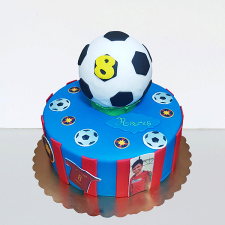 Torturi in pasta de zahar pentru baietei - Tort cu minge fotbal- Rares