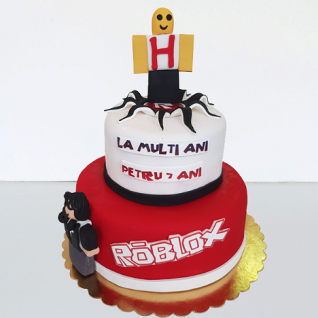 Torturi in pasta de zahar pentru baietei - Tort cu Roblox cu etaj