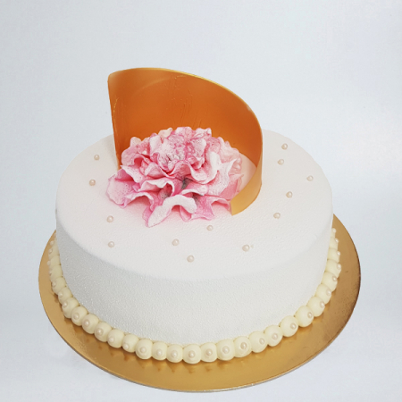 Torturi cu flori - Tort in frosting alb sidef cu bujor