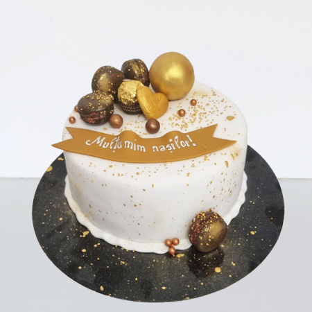 Torturi pentru nunta - Tort cununie minge aurie si macarons