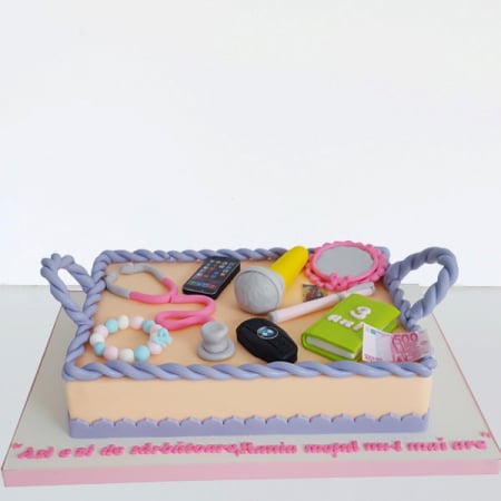 Torturi - Tort de turta cu obiecte comestibile