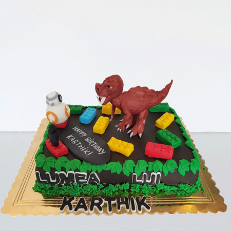 Torturi in pasta de zahar pentru baietei - Tort Dinozaur si R2D2