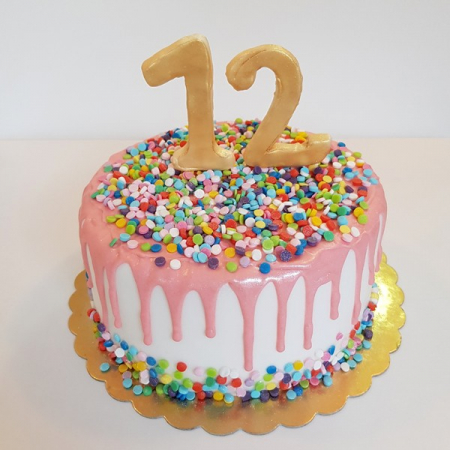 Torturi in pasta de zahar pentru baietei - Tort DripCake cifra 12