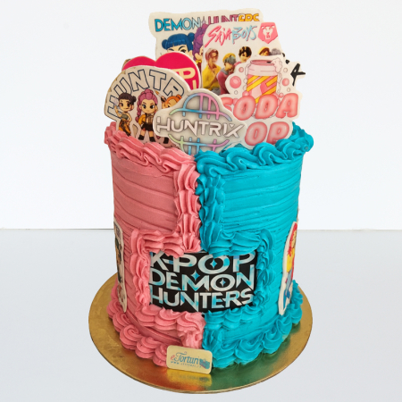 Torturi pentru pasiuni - 2 torturi suprapuse k pop in frosting 