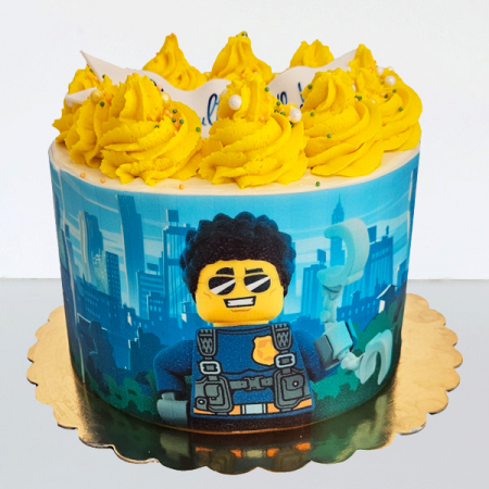 Torturi in frosting- crema pentru baieti - Tort in frosting Lego City cu aveline