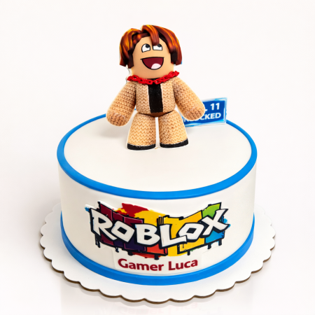 Torturi in pasta de zahar pentru fetite - Tort Roblox Luca
