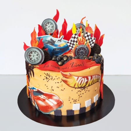 Torturi in frosting- crema pentru baieti - Tort in frosting Hot Wheels