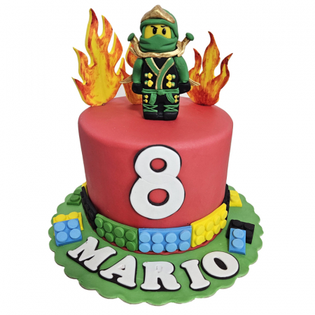 Torturi in pasta de zahar pentru fetite - Tort lego si flacari