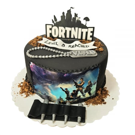 Torturi in pasta de zahar pentru baietei - Tort Fortnite Level 8
