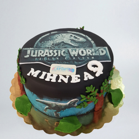 Torturi in pasta de zahar pentru fetite - Tort Jurassic World cu poza