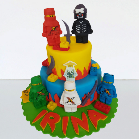 Torturi in pasta de zahar pentru baietei - Tort Lego Ninjago cu 5 personaje