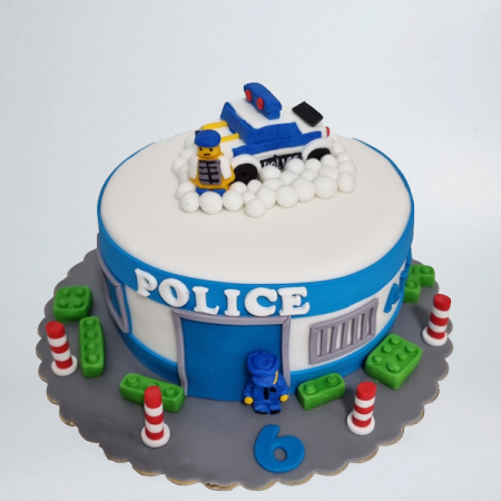 Torturi in pasta de zahar pentru baietei - Tort Lego Police