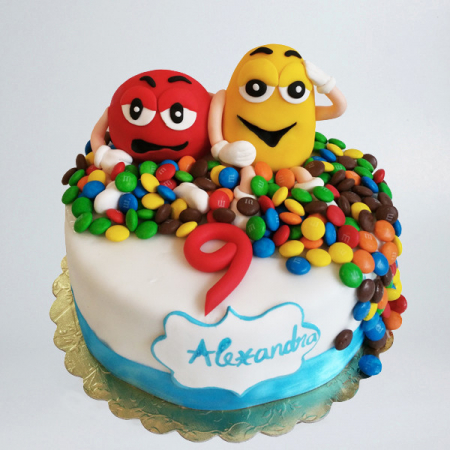 Torturi in pasta de zahar pentru fetite - Tort M&M'S Alexandra