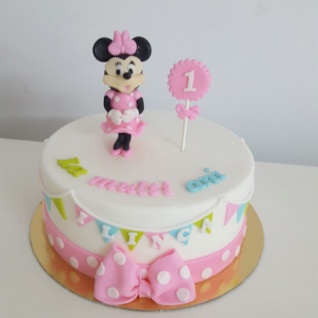 Torturi in pasta de zahar pentru fetite - Tort Minnie Mouse cu fundita si cifra 1 pe acadea