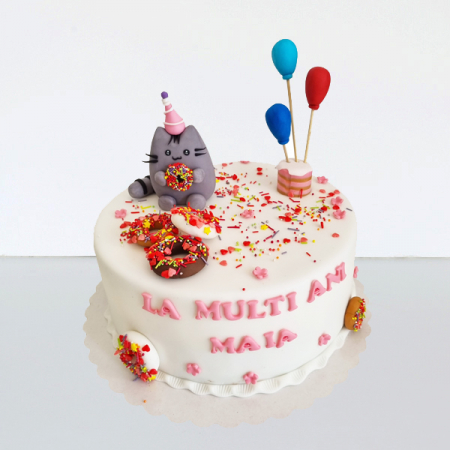Torturi in pasta de zahar pentru fetite - Tort pisicuta Pusheen