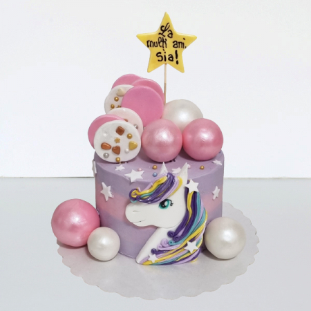 Torturi in frosting- crema pentru fetite - Tort in frosting unicorn si steluta galbena