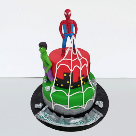 Torturi in pasta de zahar pentru baietei - Tort Spiderman si Hulk pe etaj