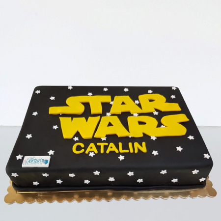 Torturi in pasta de zahar pentru fetite - Tort Star Wars cu stelute galbene
