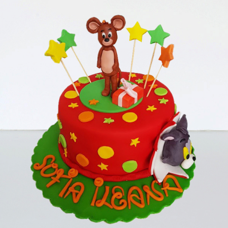 Torturi in pasta de zahar pentru fetite - Tort Tom si Jerry cu stelute