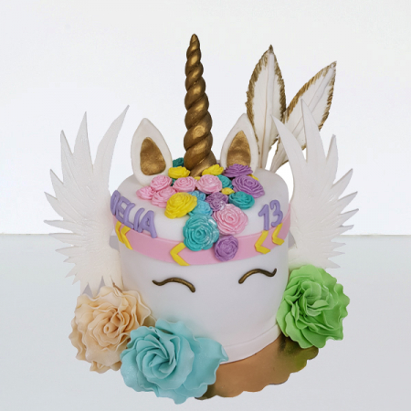 Torturi in pasta de zahar pentru fetite - Tort Unicorn cu aripi