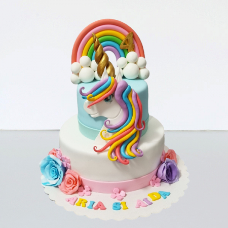 Torturi in pasta de zahar pentru fetite - Tort Unicorn cu etaj ARIA
