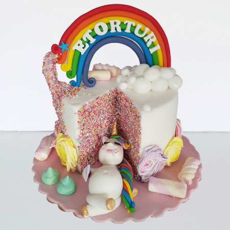 Torturi in pasta de zahar pentru fetite - Tort unicorn la plaja