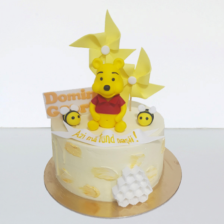 Torturi in frosting- crema - Tort Winnie in frosting