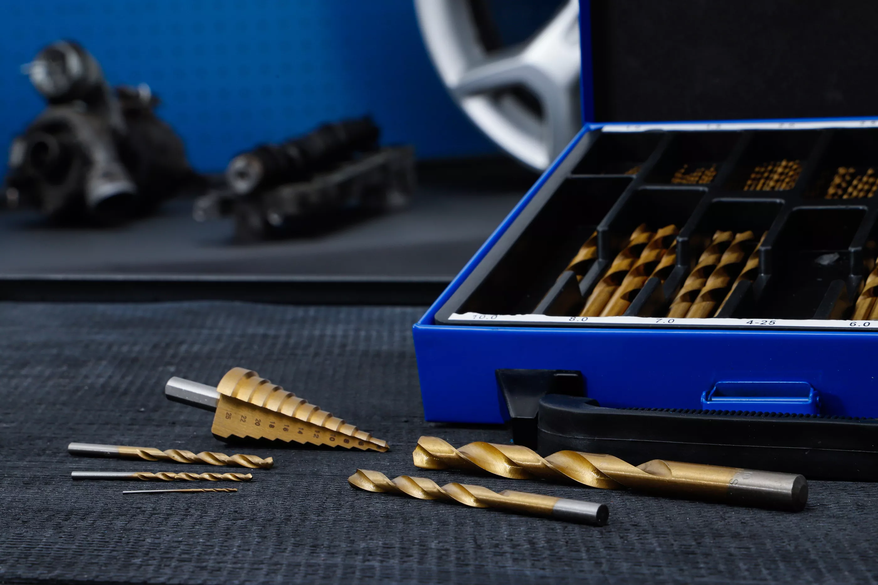 Set burghie spirale si in trepte | HSS | Titan nitrurat | 1 - 10 mm | 119 piese [2]
