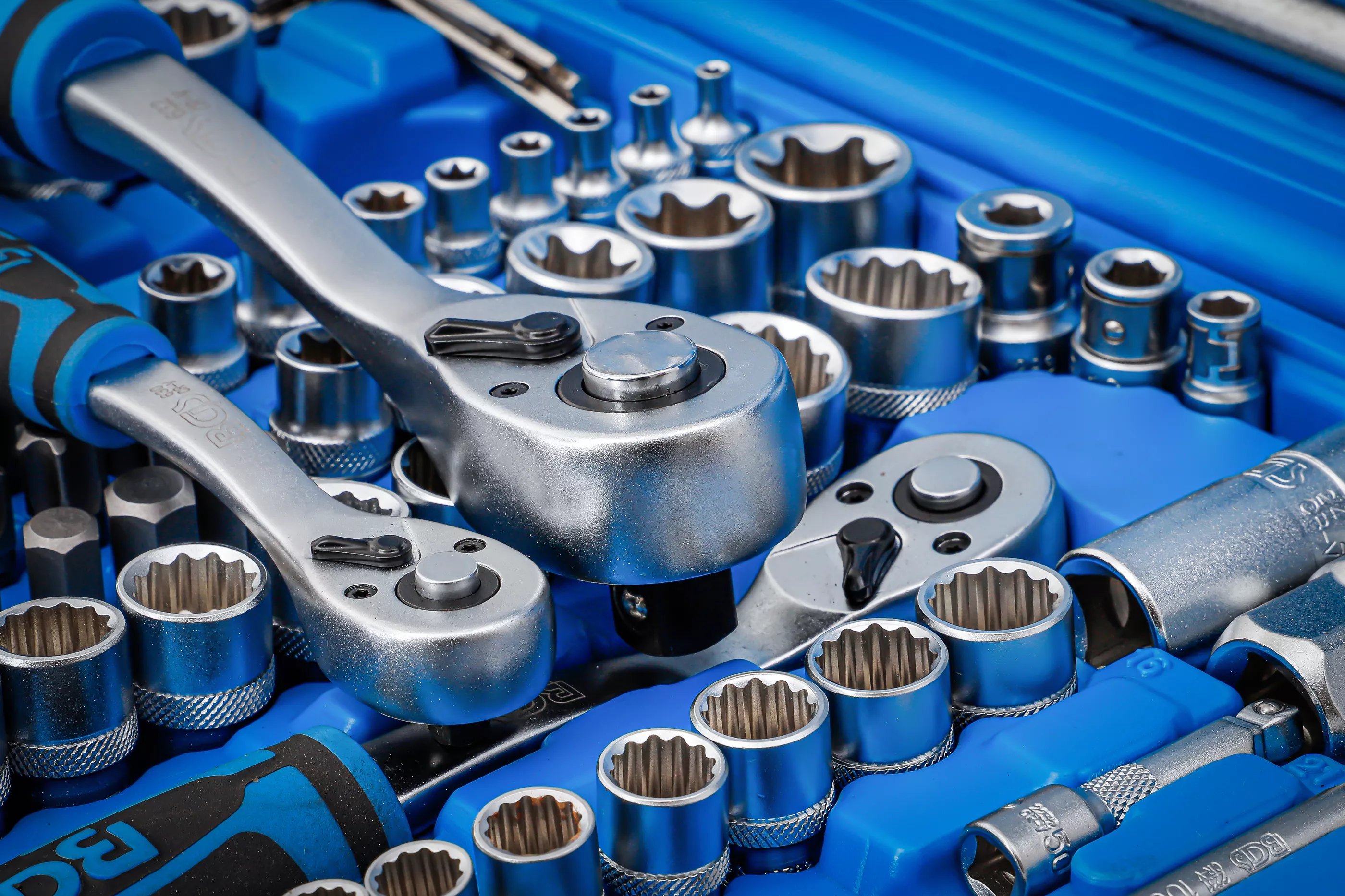 Set chei tubulare 12 colturi | Antrenare 6,3 mm (1/4") / 10 mm (3/8") / 12,5 mm (1/2") | 192 piese [7]