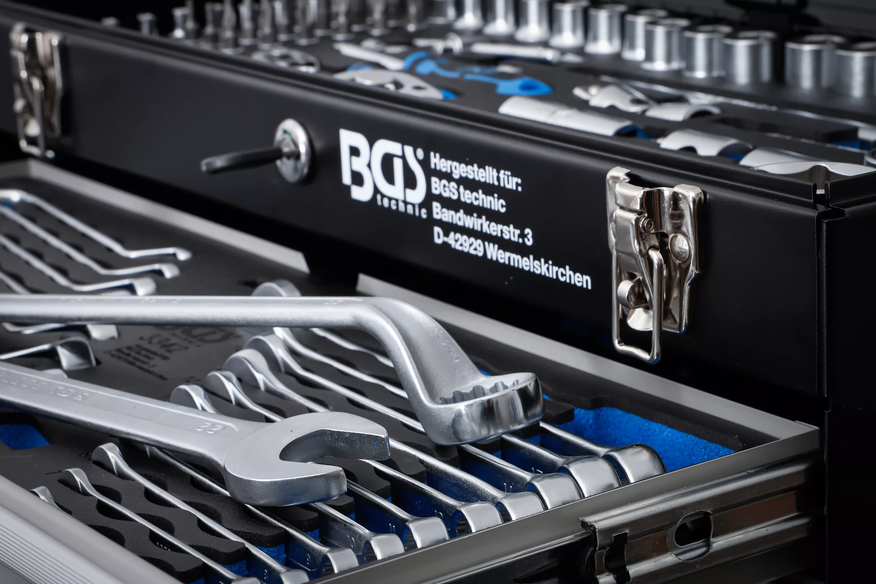 Cutie unelte din metal | 3 sertare | cu 143 unelte [9]