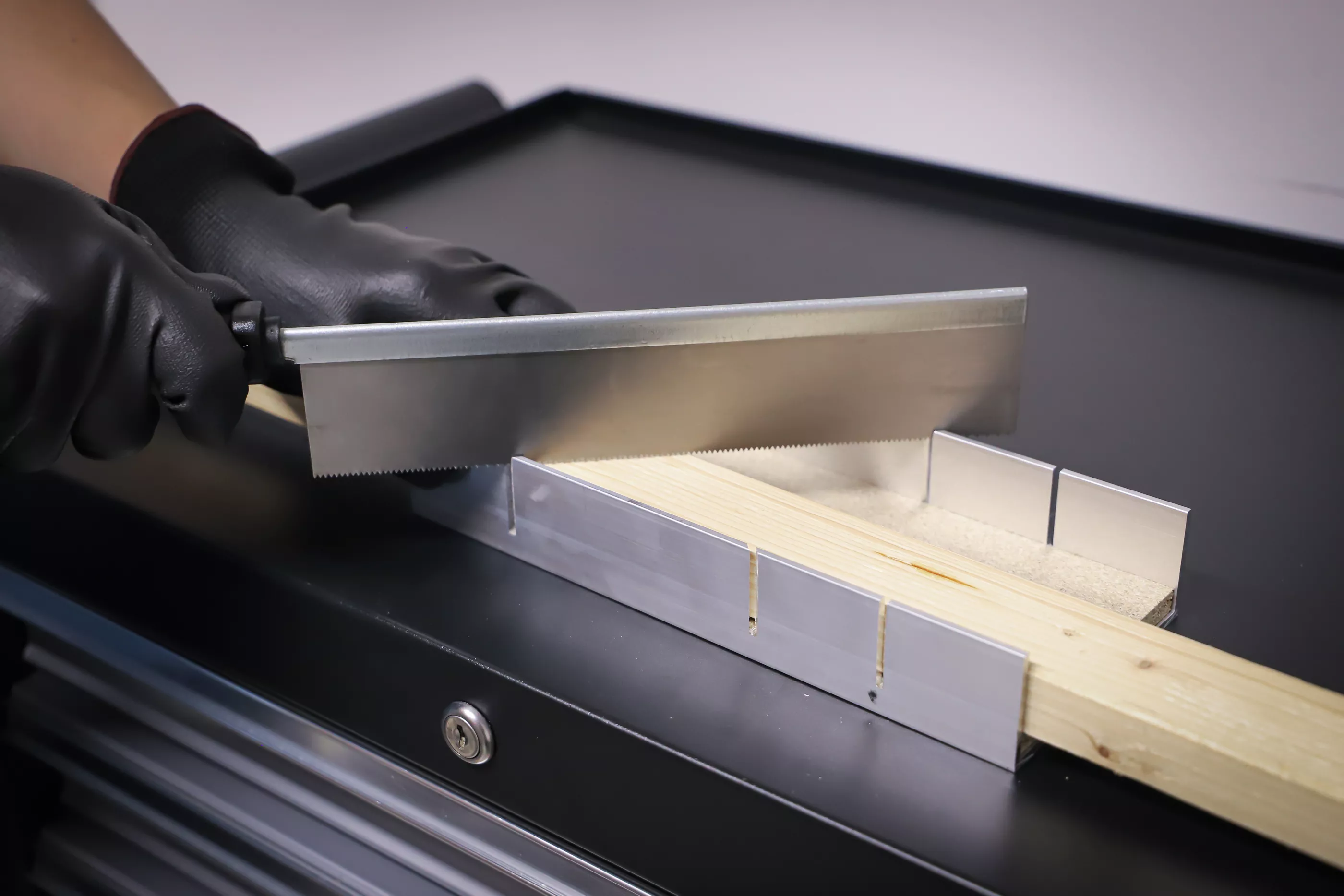 Suport taiere la unghi din aluminiu | 245 x 105 x 40 mm [5]