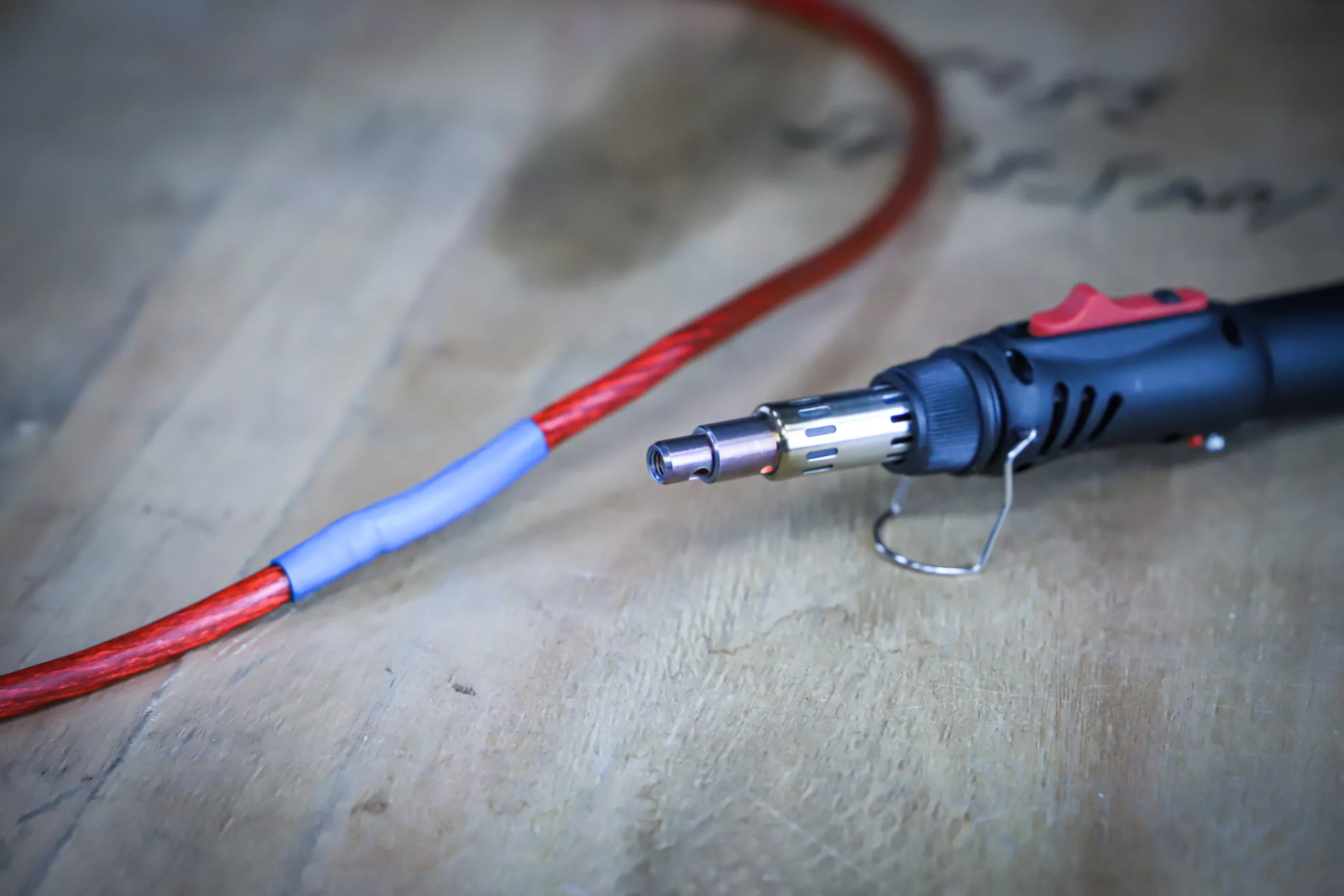 Mini-arzator gaz fierbinte cu sortiment furtunuri contractabile | colorate | cu aprindere piezoelectrica | 162 piese [3]