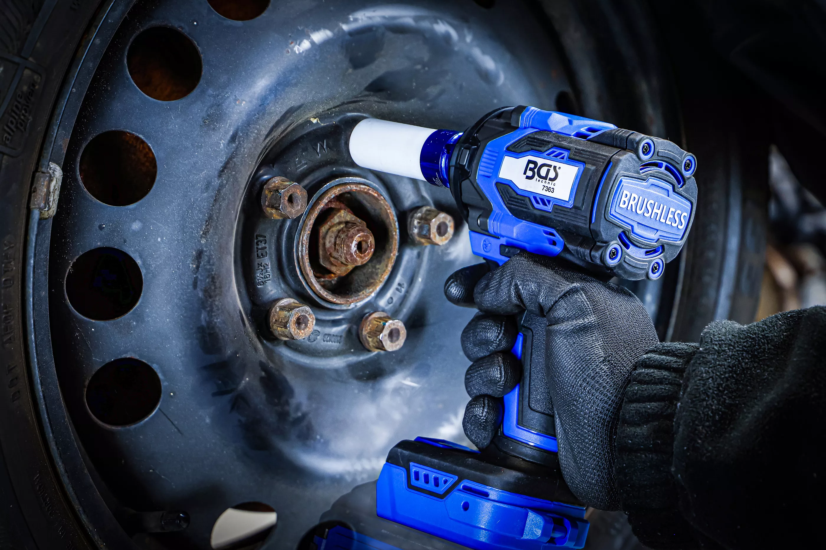 Set surubelnita cu impact cu acumulator | fara perii | 550 Nm | 18 V | cu acumulator si incarcator rapid [3]