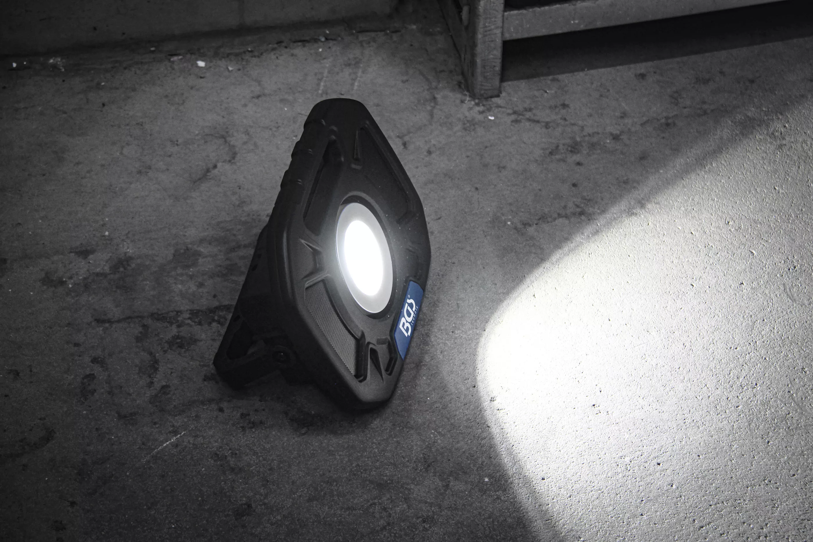 Lampa spot de lucru COB-LED | 40 W | cu difuzoare integrate [7]
