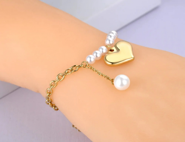 Brățară Bellamy, aurie, cu perle, din oțel inoxidabil placat cu aur 18K, cu talisman inimă - Colecția Parisian [2]