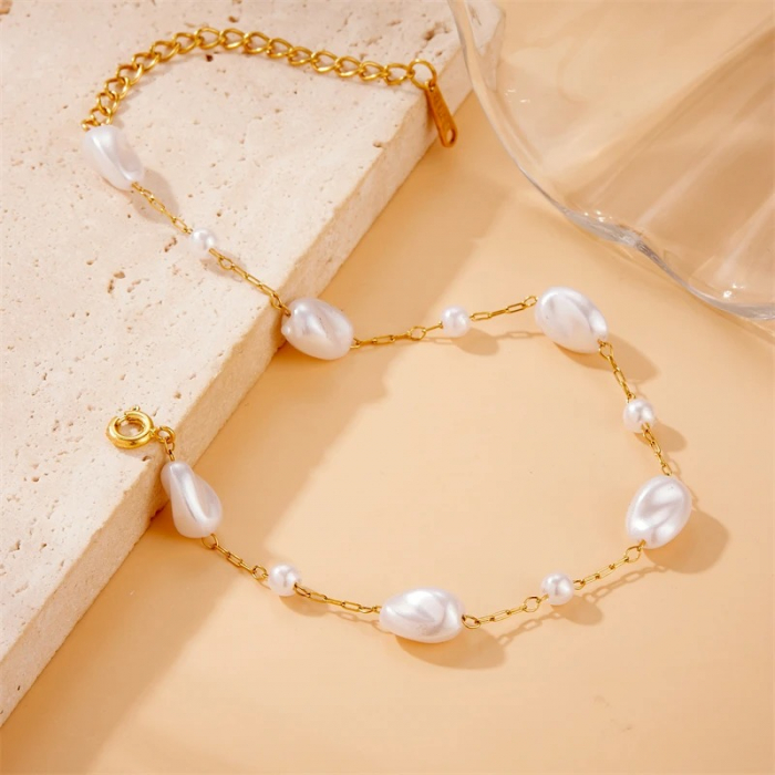 Brățară Alisha, aurie, cu perle, din oțel inoxidabil, reglabilă - Colecția Universe of Pearls [4]