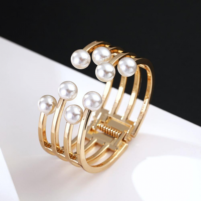 Brățară Ophelia, aurie, tip cuff, decorată cu perle, model în 4 straturi - Colecția Universe of Pearls [2]