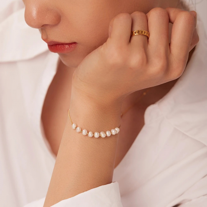 Brățară Paloma, aurie, din oțel inoxidabil și perle naturale de cultură, placată cu aur 18K - Colecția Universe of Pearls [5]