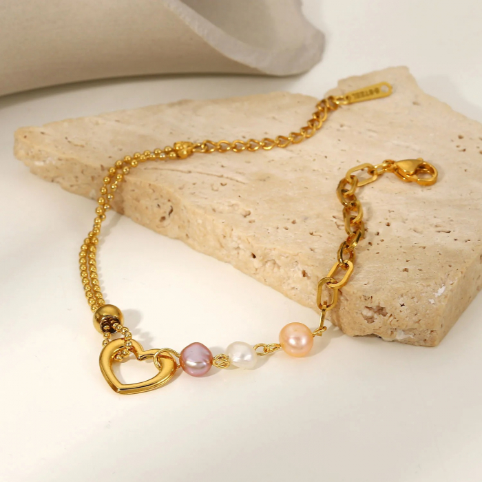 Brățară Anika, aurie, din oțel inoxidabil, placată cu aur 18K și decorată cu perle - Colecția Universe of Pearls [2]
