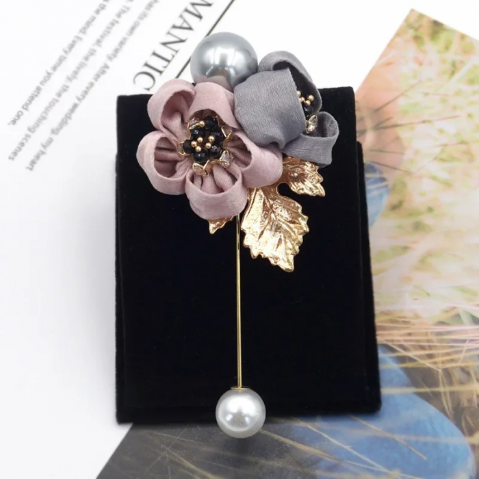Broșă Avianna, handmade, din material textil, cu perle și model floral [2]
