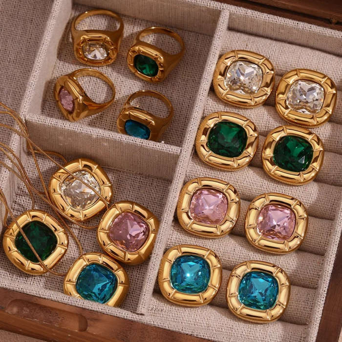 Colier Safira, auriu, cu model retro și pietre albastre, din oțel inoxidabil placat cu aur 18K [3]