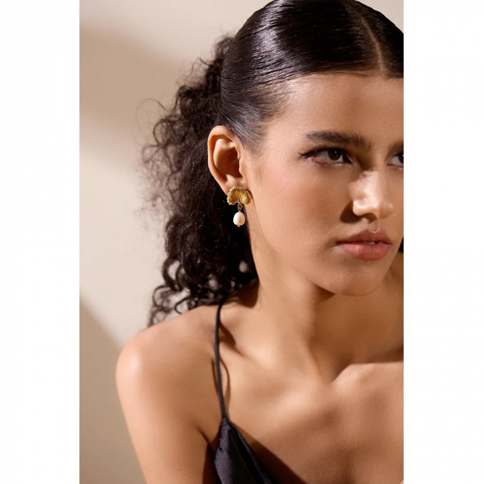 Cercei Ivanna, aurii, cu model frunză, din oțel inoxidabil și perle naturale de cultură, placați cu aur 18K - Colecția Universe of Pearls [5]