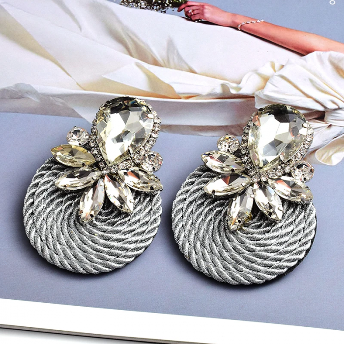 Cercei Mays, rotunzi, argintii, decorați cu pietre, cu model împletit [3]