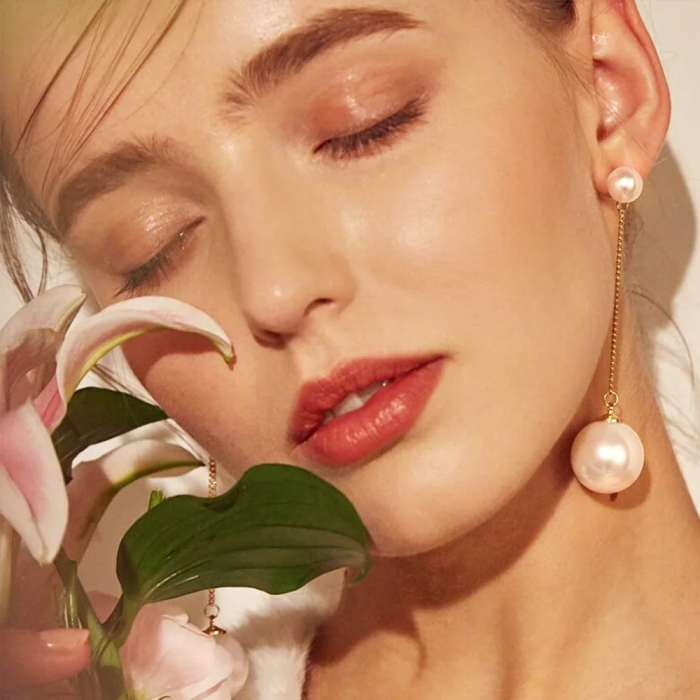 Cercei cu clips Ellia, lungi, aurii, cu perle [5]