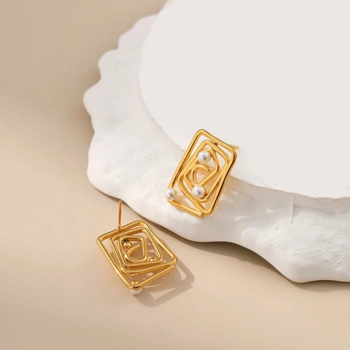 Cercei Novalee, aurii, cu perle și model labirint, din oțel inoxidabil placat cu aur 18K - Colecția Universe of Pearls [5]