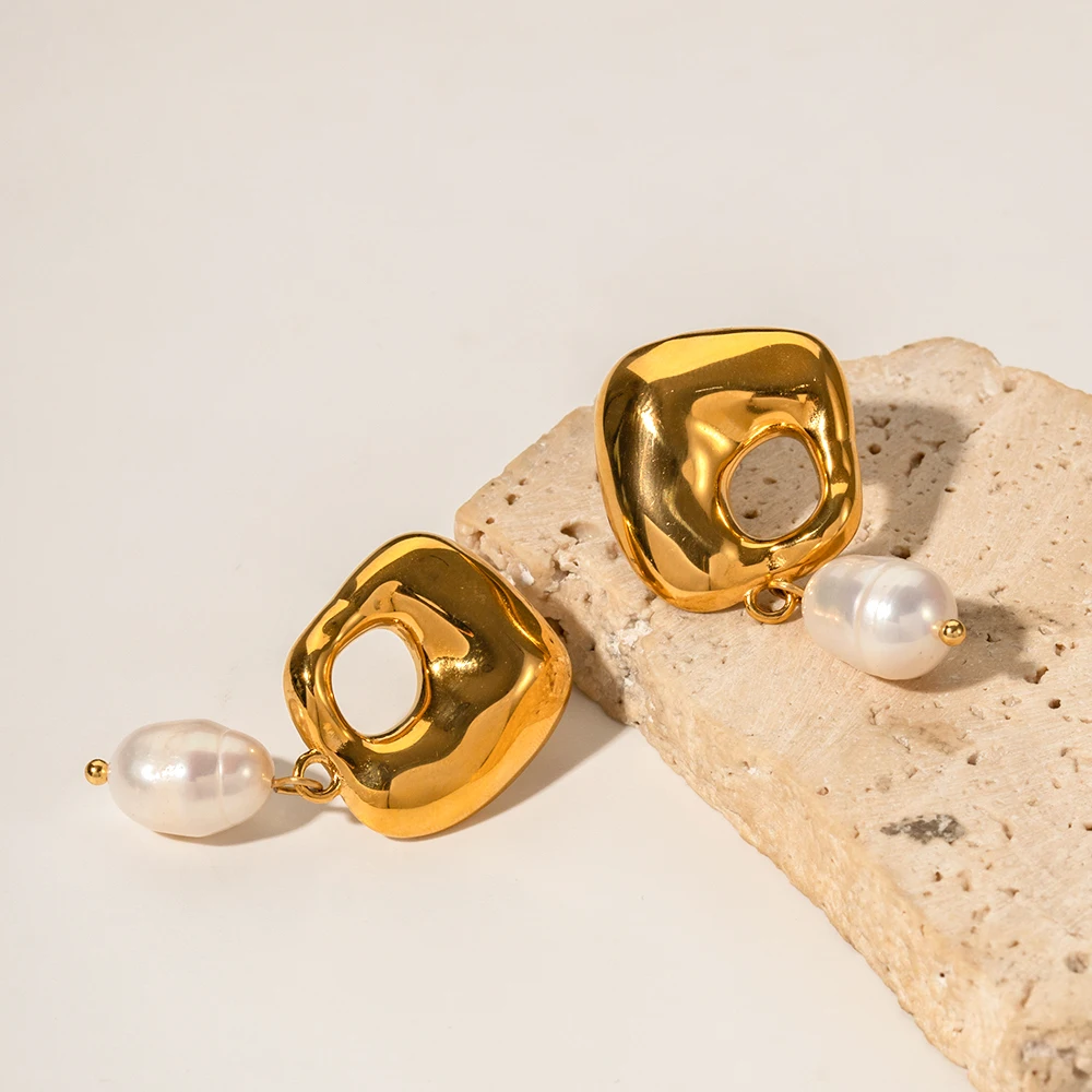 Cercei Lorelei, aurii, cu model abstract, din oțel inoxidabil și perle naturale de cultură, placați cu aur 18K - Colecția Universe of Pearls [4]