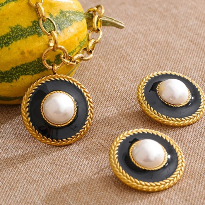 Cercei Sandy, rotunzi, aurii, cu perle și model statement, din oțel inoxidabil placat cu aur 18K - Colecția Universe of Pearls [2]