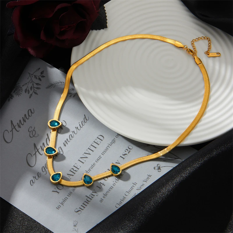 Colier Ashley, auriu, din oțel inoxidabil placat cu aur 18K, tip snake chain, cu pandantiv în formă de lacrimă [3]