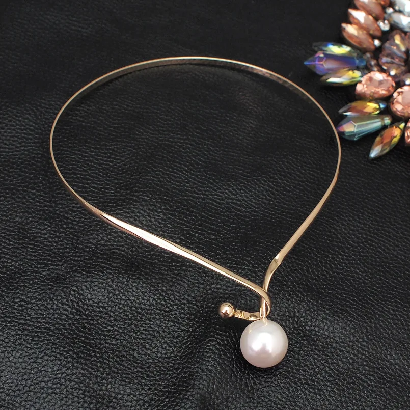Colier Brittany, auriu, tip choker, decorat cu perlă, ajustabil - Colecția Universe of Pearls [2]