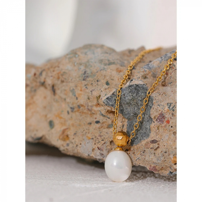 Colier Cassidy, auriu, din oțel inoxidabil placat cu aur 18K, cu pandantiv perlă naturală de cultură - Colecția Universe of Pearls [3]